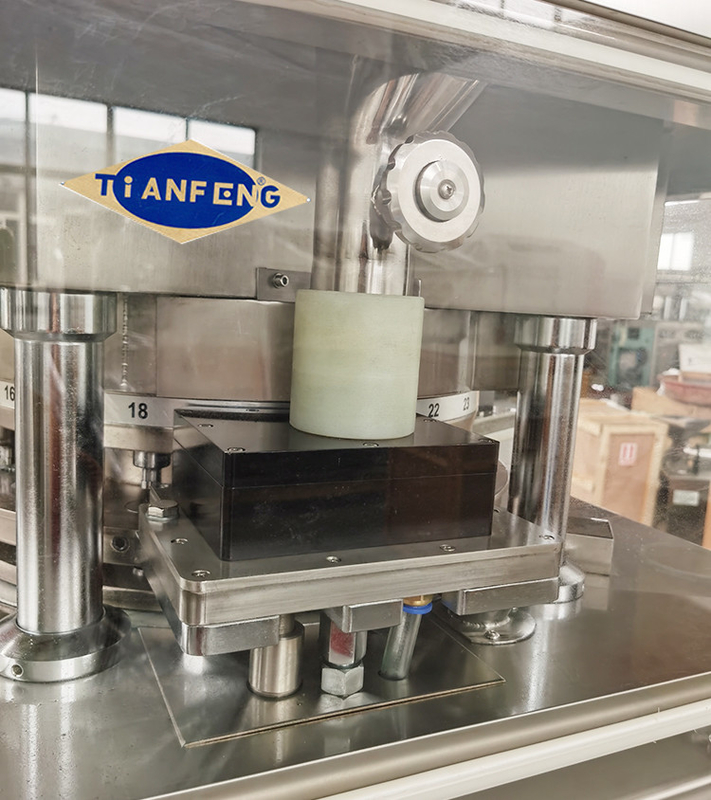 3 Layer Rotary Type Pill Tablet Press Machine 189000 Pieces/Hour With 3 Forced Feeders