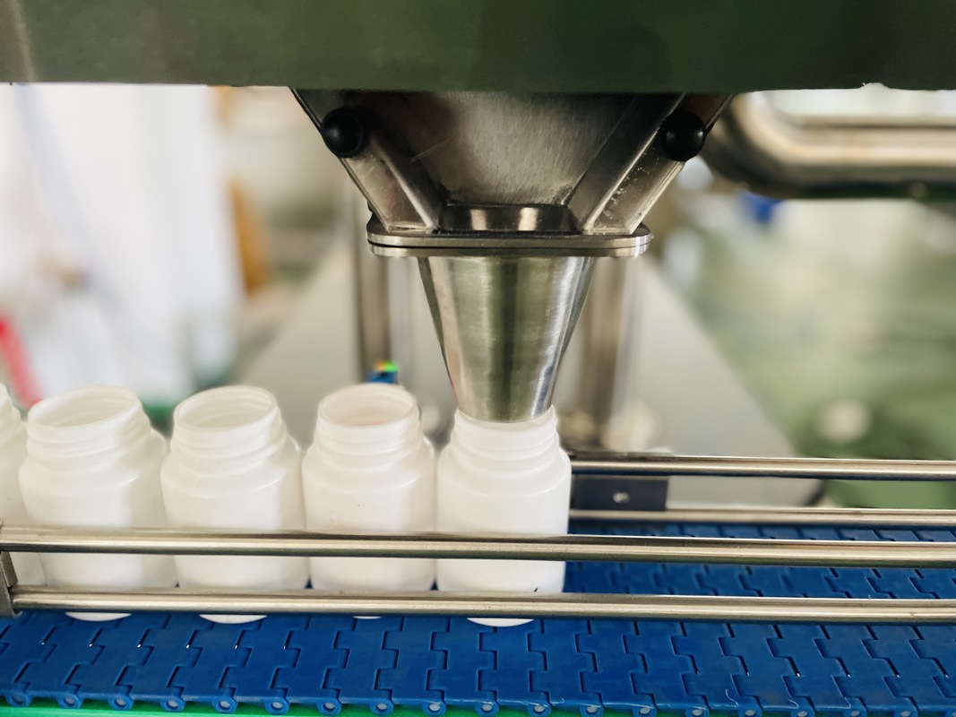 Electric Driven Type Automatic Filling And counting Machine for 50HZ/60HZ Voltage and Precise Filling