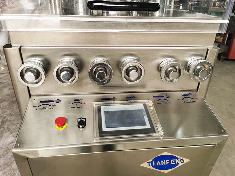100 KN 3 Layer Tablet Compression Machine Rotary Type 21500 Pieces/Hour